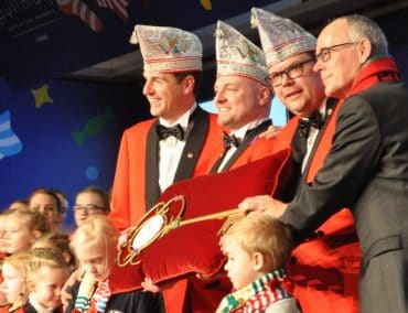 Hotel Pullman, Hofburg, Einzug, Karneval 2017, Köln, Dreigestirn, Session 2017, Alaaf